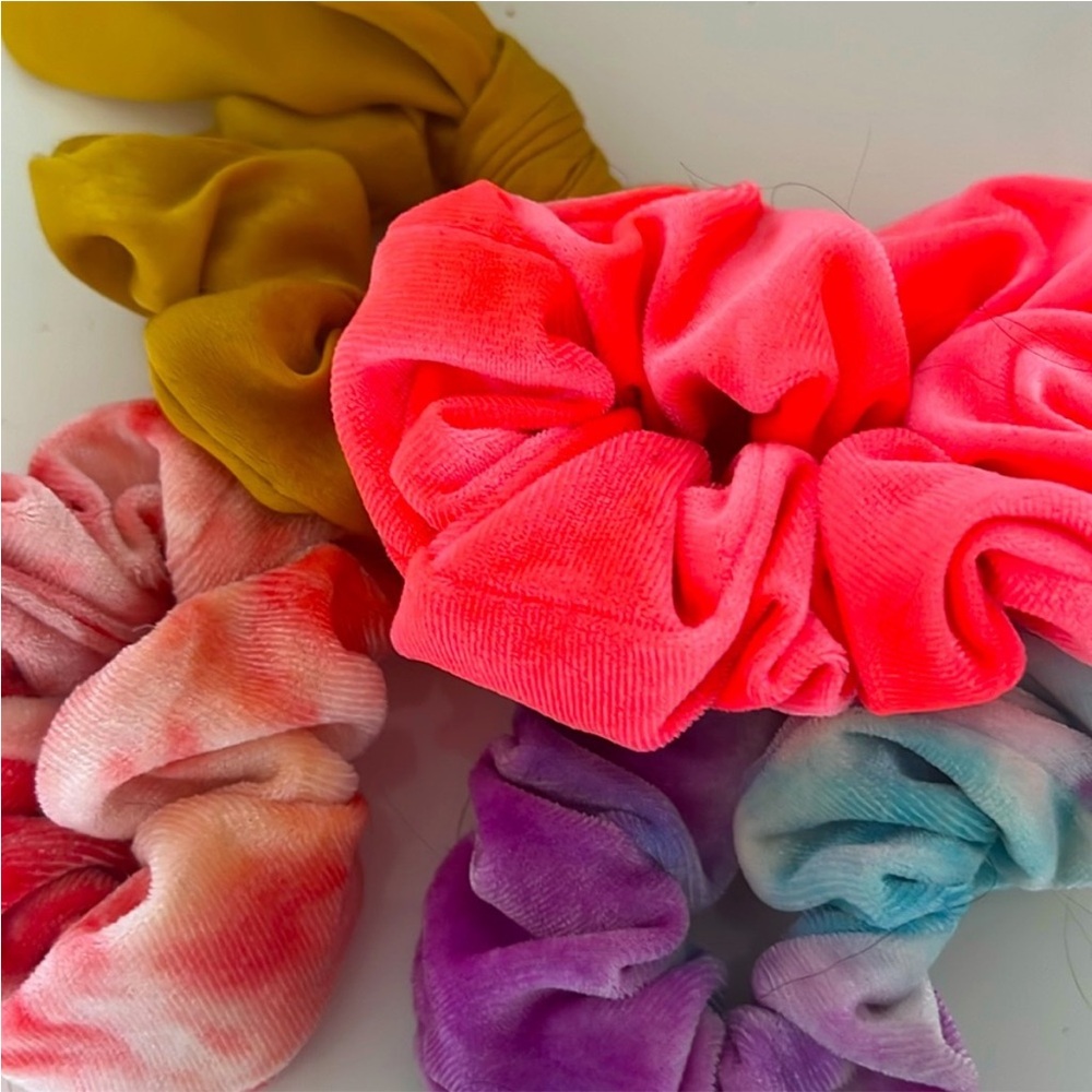 Scrunchies ALL COLORS.